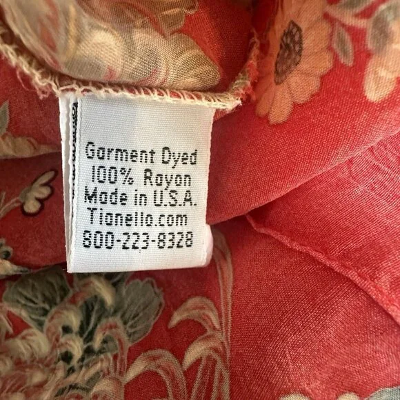 Tianello Womens Top Blouse Sz L Suzy Button Up Red Boho Floral Rayon USA Artsy - Picture 5 of 12
